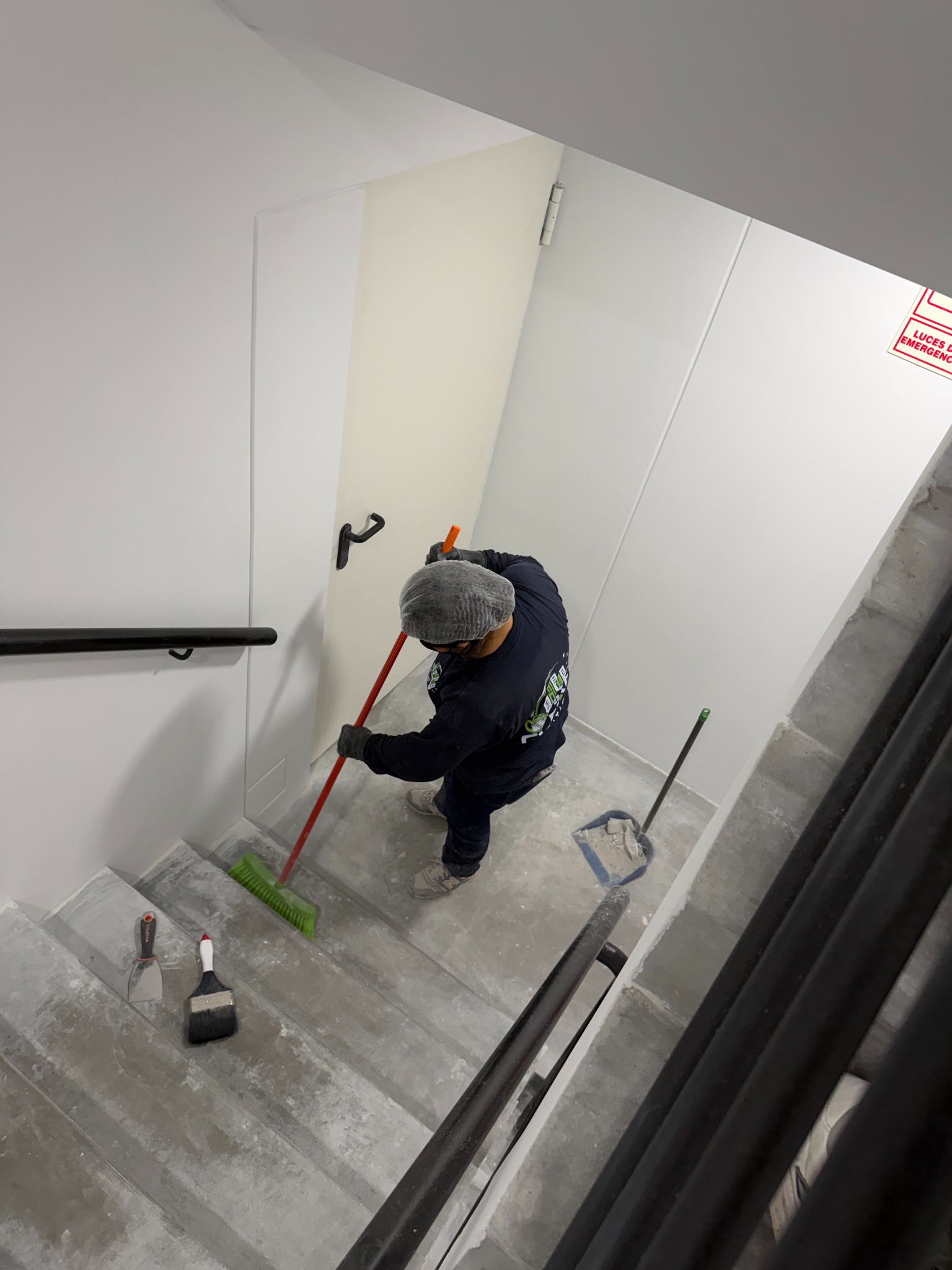 Trabajo de limpieza en obra